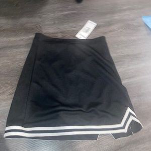 NWT black tailgating skirt